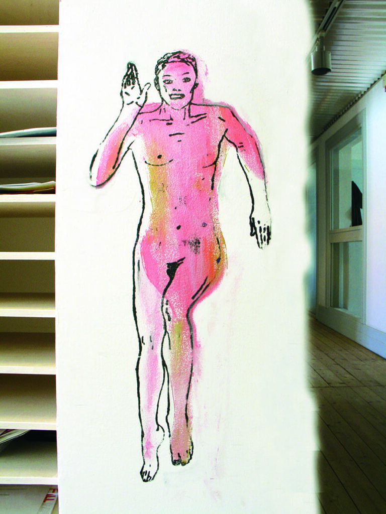 Ritad bild av Nancy Spero, bilden föreställer en person med kort hår springandes i betraktarens riktning. Personen är ritad med svarta linjer och ifylld med rosaröd färg.