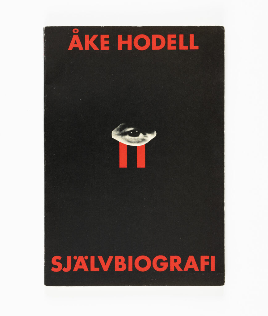 Åke Hodells book Självbiografi in black with red text.